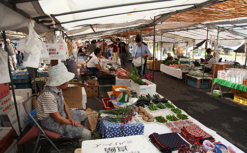 陣屋前朝市